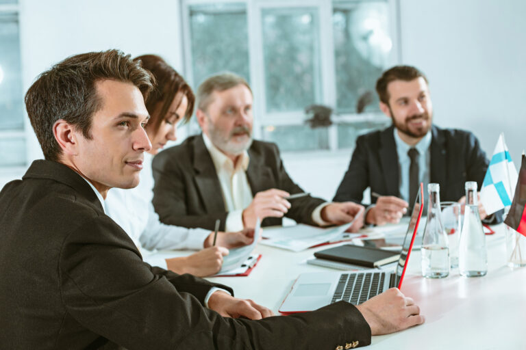 Formación De Líderes En El Sector Industrial